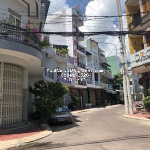 1 trệt 2 lầu xây dựng kiểu hiện đại