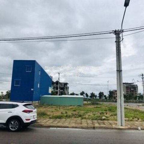 Bán đất kề ngã tư, đối diện đại phú gia