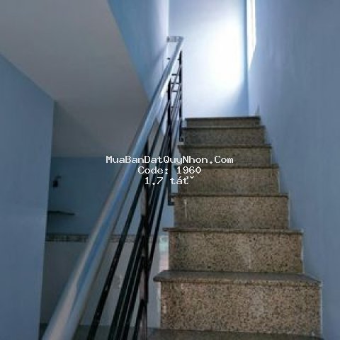 Cần bán nhà cấp 4 gác lỡ hẻm đường lê văn hưu
