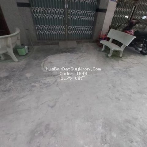 Nhà 1 mê hẻm 4m thanh niên. giá chỉ 1,750