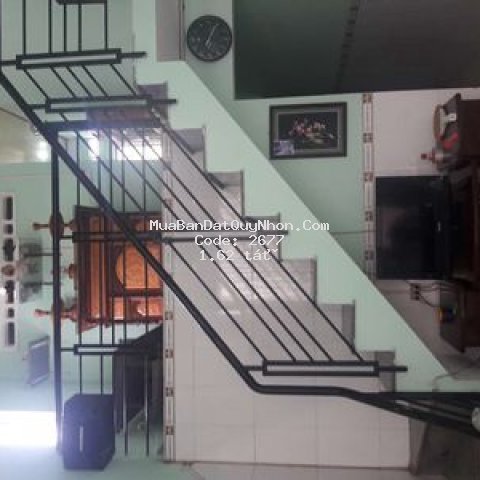 Nhà 1 trệt 1 gác lở. diện tích 40 m2. dtsd 65m2