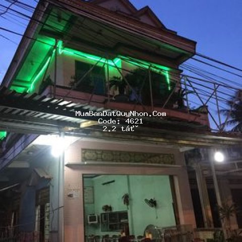 Nha 1 trệt 1 lầu 320 m2 huong chinh dong