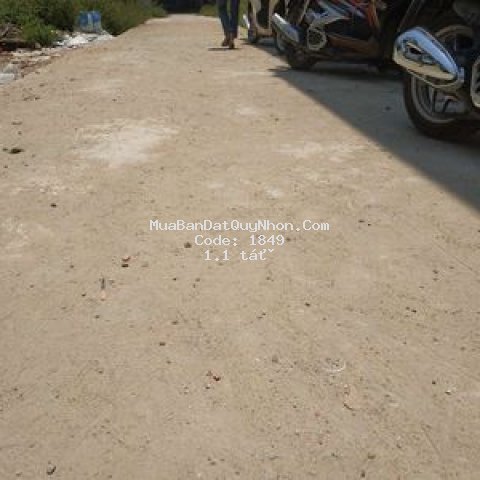 Nhà 1 trệt, 1 lầu, ngay ngã ba phú tài, hẻm xe hơi