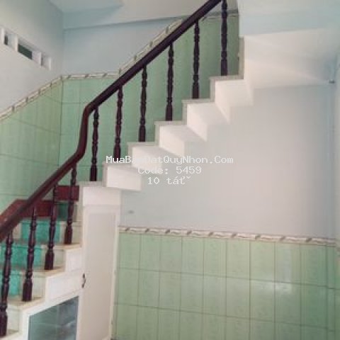 Nhà 2 tầng 100m2 mặt tiền kinh doanh ngô mây