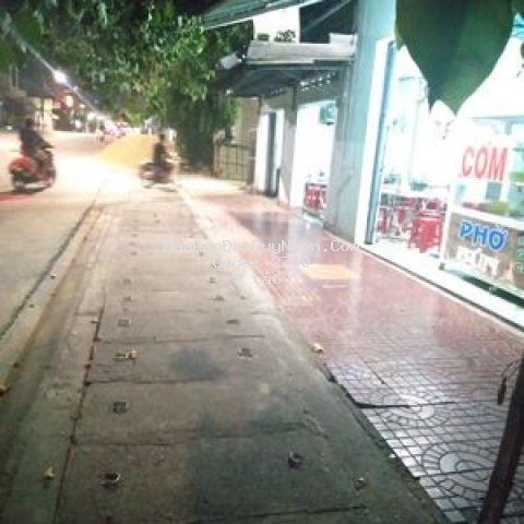 Nhà khu trung tâm hành chính. phụ hợp kinh doanh