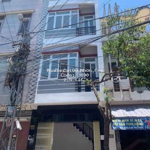 Nhà mặt tiền phạm hồng thái
