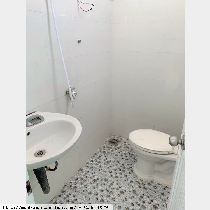 B án nhà hẻm Trần Hưng Đạo_Quy Nhơn, dt 40m, giá rẻ 1 tỷ 580 có thương lượng nhẹ. B án nhà hẻm Trần Hưng Đạo_Quy Nhơn, dt 40m, giá rẻ 1 tỷ 580 có thương lượng nhẹ.