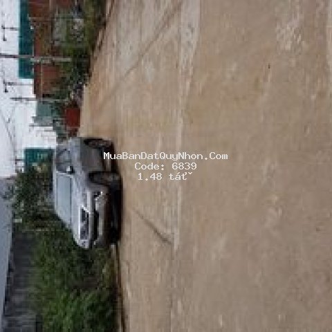 Bán đất sos chợ dinh 90m2 đường 12 mét.