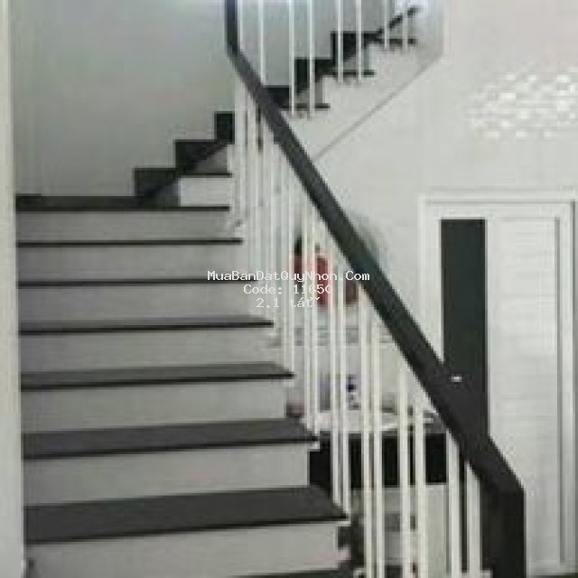 Bán nhà 2 tầng hẻm nguyễn huệ giá 2,1 tỉ