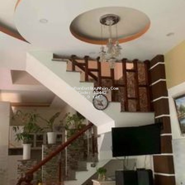 Bán nhà 3 tầng hẻm nguyễn thái học giá 2,9 tỉ