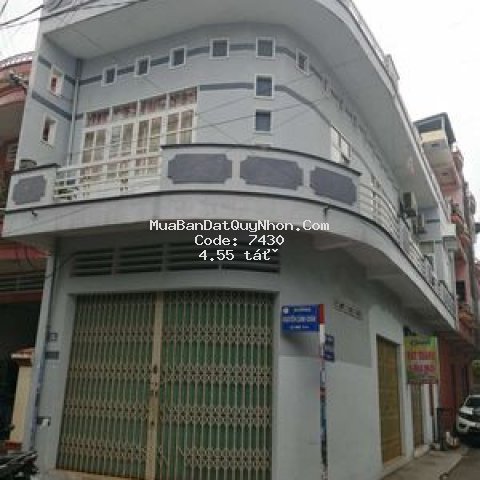 Bán nhà góc chợ đầm