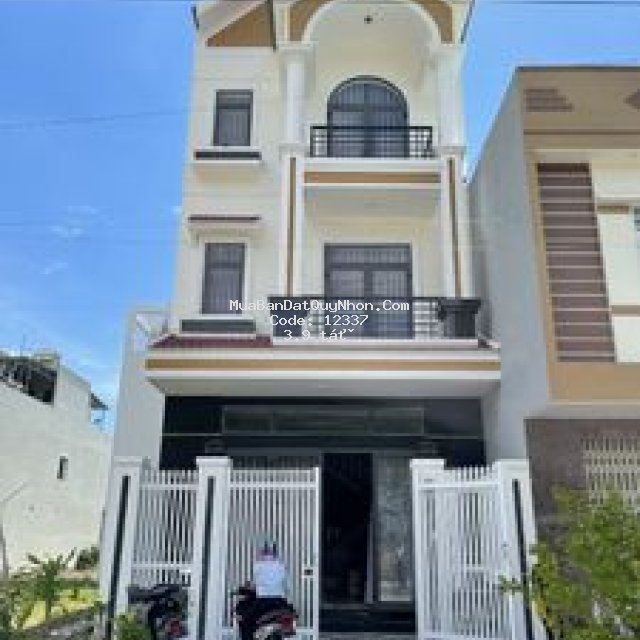 Bán nhà mặt tiền dt 105m2 nhơn bình, quy nhơn