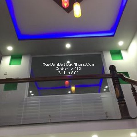 Bán nhà trung tâm thành phố gần biển