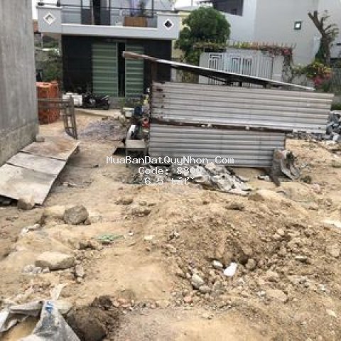 Cần bán lô đất mặt tiền đường lên ga diêu trì.