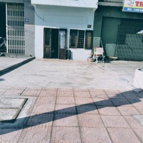 Chính chủ nhà cấp 4 có gác lỡ, trung tâm tp