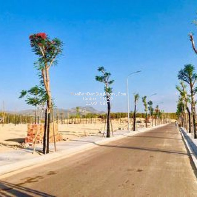 đất nền 2 mặt tiền ven biển quy nhơn, đã có sổ.