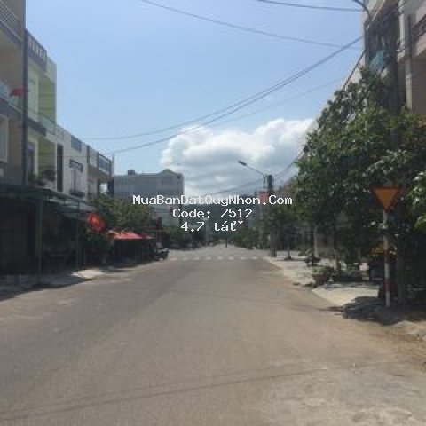 Nhà 3 mê rưỡi sư đoàn 3 sao vàng 90m2 đông nam