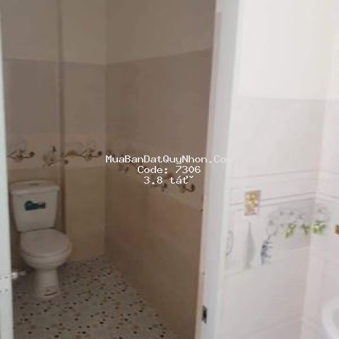 Nhà ôm cua góc nội bộ hoàng văn thụ giá rẻ