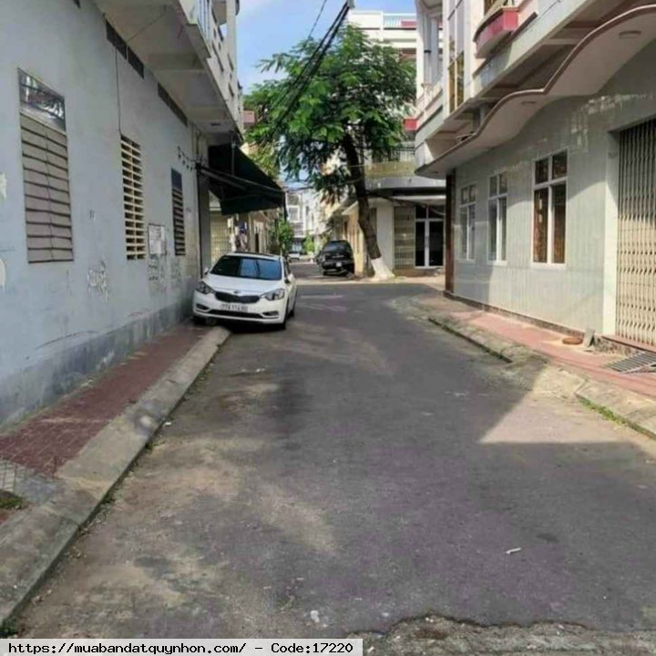 Bán căn nhà mặt tiền Cao bá Quát_P Thị Nại_TP Quy Nhơn - Giá : 4 tỷ 300 - dtsd 166m2 - Kết cấu : nhà 3 tầng kiên cố - Giá : 4 tỷ 300 tl thêm