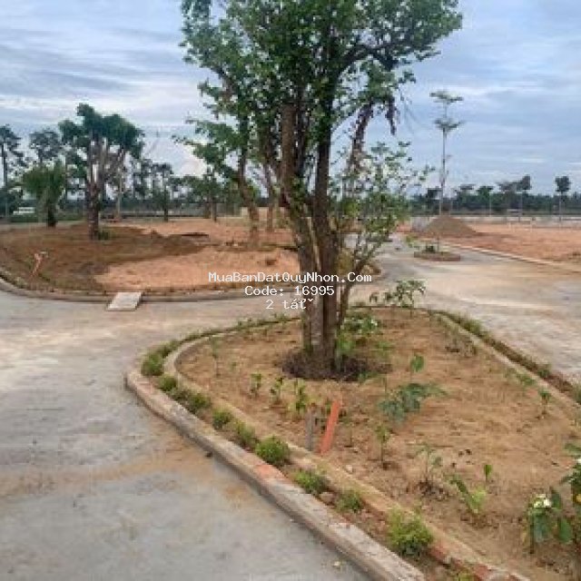 Bán lô đất nền 2 mặt tiền công viên thoáng mát