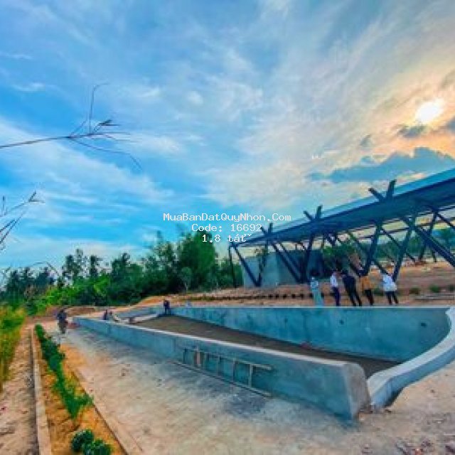 Bán lô đất nền đường 18m cách biển 1,8km giá rẻ