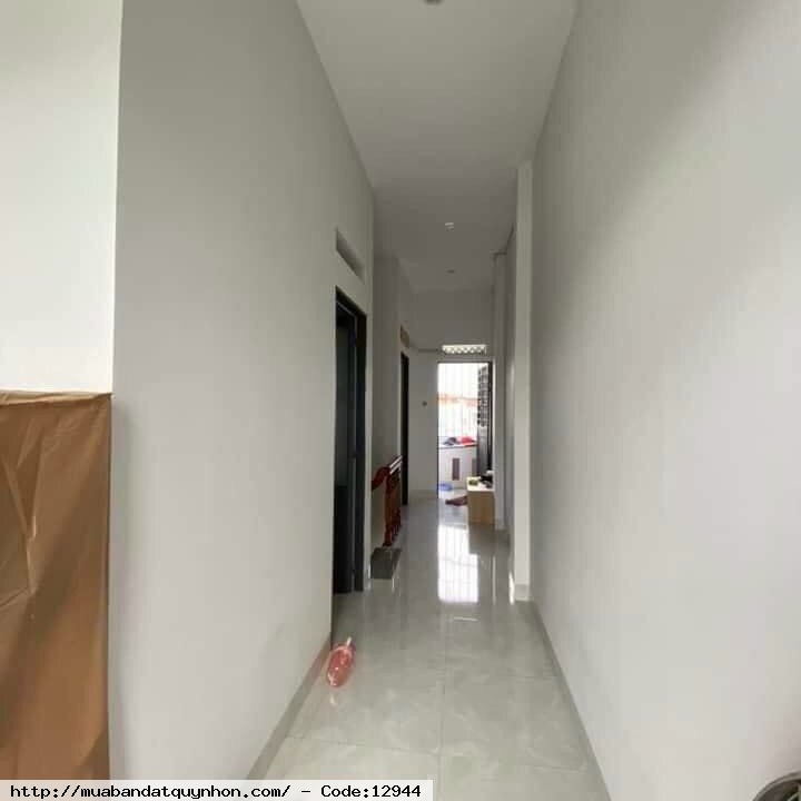 Bán Nhà 1 mê hẻm hùng vương. Nhà còn mới Vị trí cao ráo. Cách đường hùng vương tầm 100m Dt 48m2  Gần trường cấp 1,2,3 thuận tiện con cái học hành Nhà xây kiên cố: xung quanh ốp chống thấm, cửa 2 lớp...khu dân cư vui vẻ 💲Giá 1tỷ 480tr