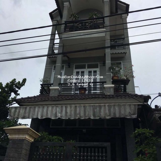 Bán nhà 2tỷ5 giá rẻ cần tiền thành toán ngân hàng.