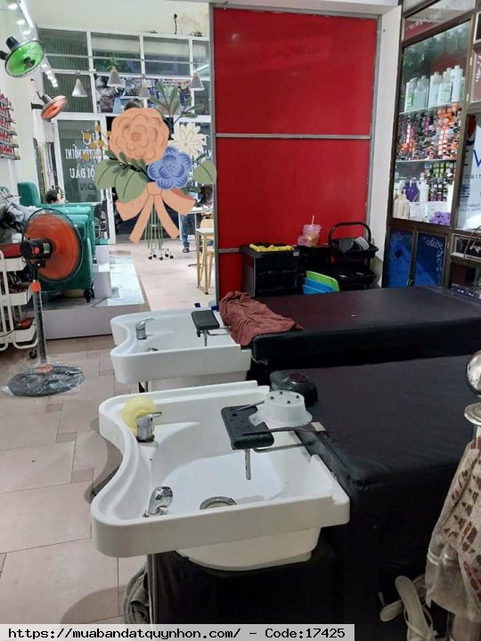 Bán nhà - Giá bán: 4 tỷ 650 triệu, mặt tiền_P Quang Trung_TP Quy Nhơn - Diện tích: 61,5m2 ngang 4m - Hướng: Đông - Pháp lý: sổ hồng