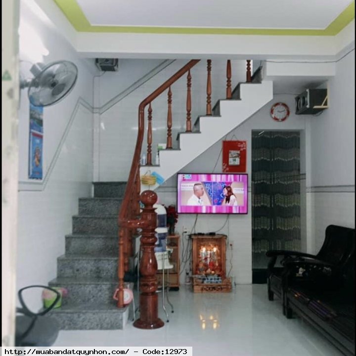 Bán nhà hẻm đường 1 tháng 5_P Đống Đa_TP Quy Nhơn - Kết cấu: nhà 1 mê còn mới gồm phòng khách, 2 pn, 2wc, bếp, phòng thờ, sân phơi - Diện tích 30,9m2 ngang 3,6m - Hướng: Đông Bắc 💰 1 tỷ 220 triệu (thương lượng) Bán nhà hẻm đường 1 tháng 5_P Đống Đa_TP Quy Nhơn - Kết cấu: nhà 1 mê còn mới gồm phòng khách, 2 pn, 2wc, bếp, phòng thờ, sân phơi - Diện tích 30,9m2 ngang 3,6m - Hướng: Đông Bắc 💰 1 tỷ 220 triệu (thương lượng)