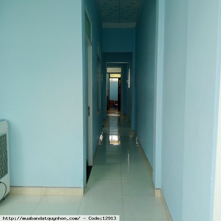 Bán nhà hẻm ô tô, gần chung cư Ecolife_P Nhơn Bình_TP Quy Nhơn - Diện tích: 63,6m2 ngang 4m (thực tế 70m2) - Kết cấu: nhà 2 tầng xây kiên cố, đẹp & rất chắc chắn. Gồm: sân xe, phòng khách, bếp, 2 phòng ngủ, phòng thờ, 2 wc, sân phơi, nhà được đóng tôn chố