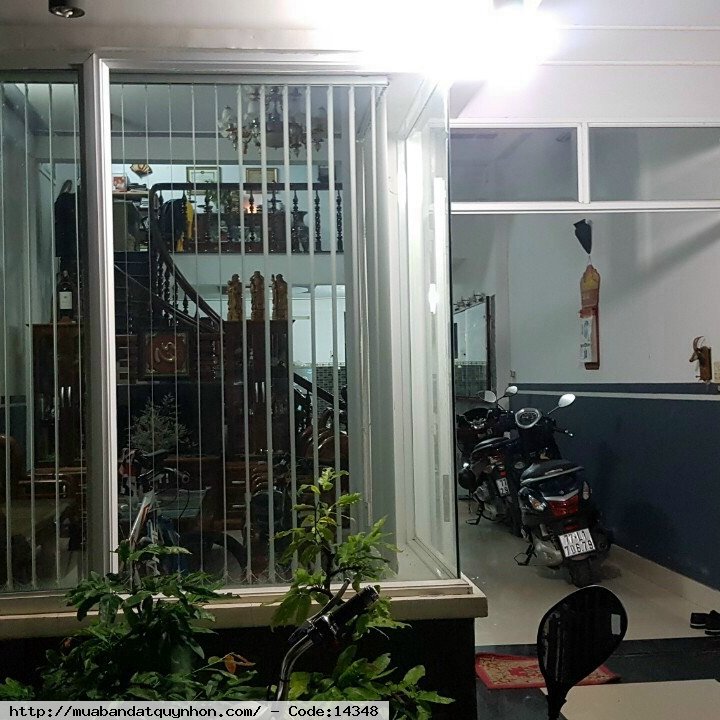 Bán nhà hẻm rộng ô tô Tây Sơn thông Thành Thái_P Quang Trung_TP Quy Nhơn - Diện tích: 113,25m2 ngang 5m vuông vức - Kết cấu: nhà mê lệch, 3 phòng ngủ, 1 bếp rộng, 1 khách, 1 thờ, 1 sinh hoạt chung, 3wc, sân phơi, sân đậu xe ô tô, thiết kế hiện đại & xây r
