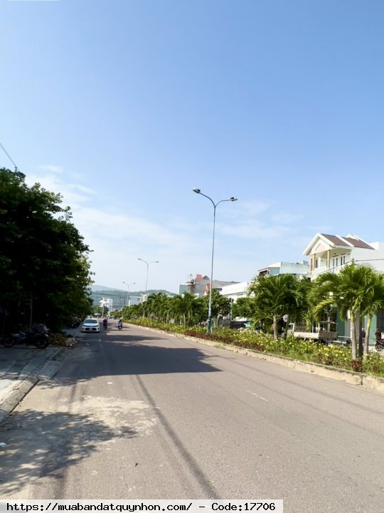 Bán nhà Mặt tiền đường lớn khu Hà Thanh - P Đống Đa - Tp.Quy Nhơn - Diện tích: 80m2 - Hướng Tây Bắc - Nhà 2 tầng - Giá bán: 4 tỷ 700 triệu Bán nhà Mặt tiền đường lớn khu Hà Thanh - P Đống Đa - Tp.Quy Nhơn - Diện tích: 80m2 - Hướng Tây Bắc - Nhà 2 tầng - Giá bán: 4 tỷ 700 triệu