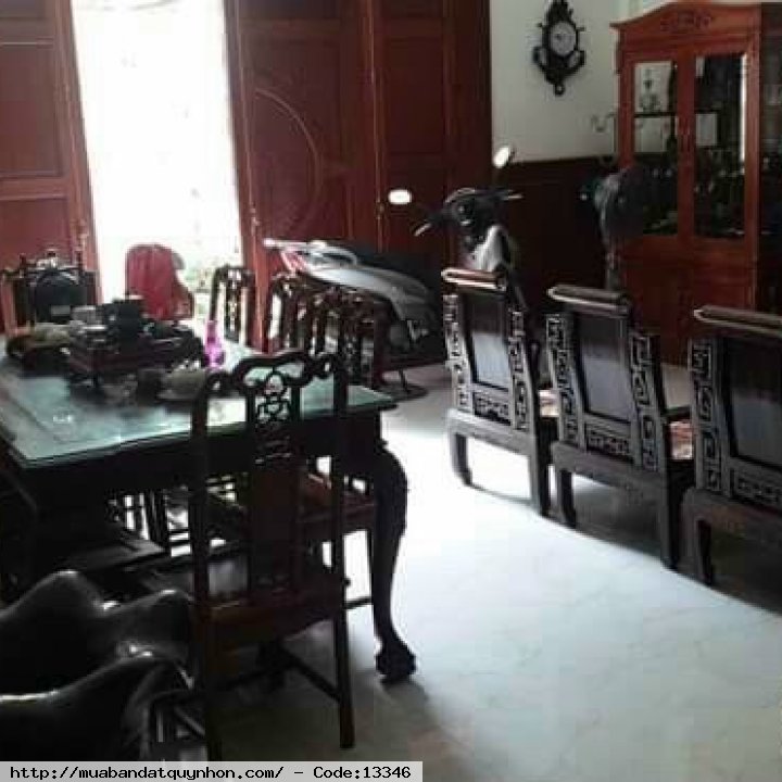 Bán Nhà mặt tiền Nguyễn Xuân Nhĩ_P Quang Trung_TP Quy Nhơn  - Diện tích cực rộng lên đến 124,6m2 ngang 5m97 - Kết cấu: Nhà 3 tầng 3 mê nguyên, sử dụng hoàn toàn gỗ cămse và dỗi gồm 4 phòng ngủ, 4 tolet rộng. Sân phơi rộng thoáng  - Giá 10 tỷ 200 triệu 