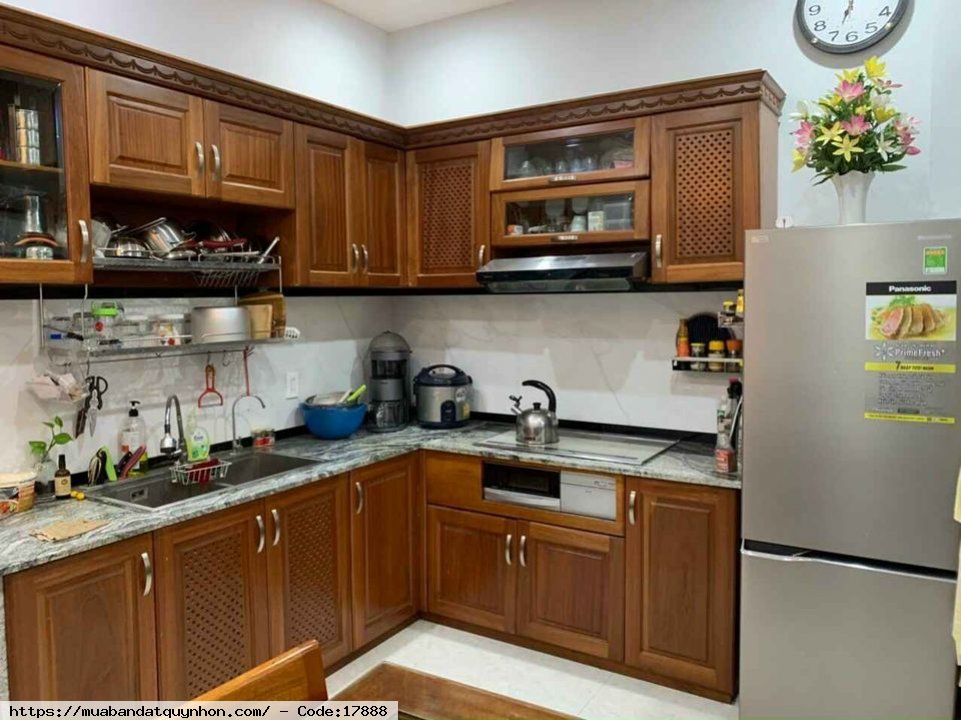 Bán Nhà Mặt Tiền_P.Hải Cảng_TP.Quy Nhơn - Diện tích: 50m2 ( Ngang 4m ) - Kết cấu: nhà 3 mê - Pháp lý: sổ hồng - Giá bán: 4 tỷ 700 (thương lượng)