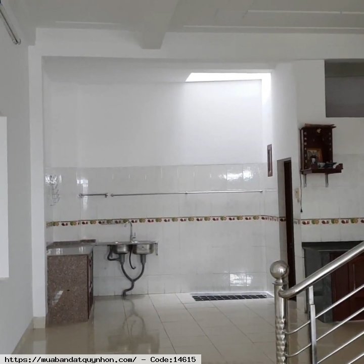 Bán nhà mới  2 mê rưỡi ngay chợ dinh mặt tiền đường đào tấn 5,6m nhà mới xây dt 105m2 giá bán 5,1 tỷ