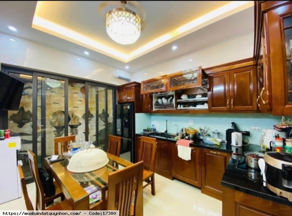 Cần bán nhà 1 mê mặt tiền đường Biên Cương - P Ngô Mây - TP Quy Nhơn - Diện tích: 200m2 - Giá bán: 18 tỷ - Hướng: Tây Bắc