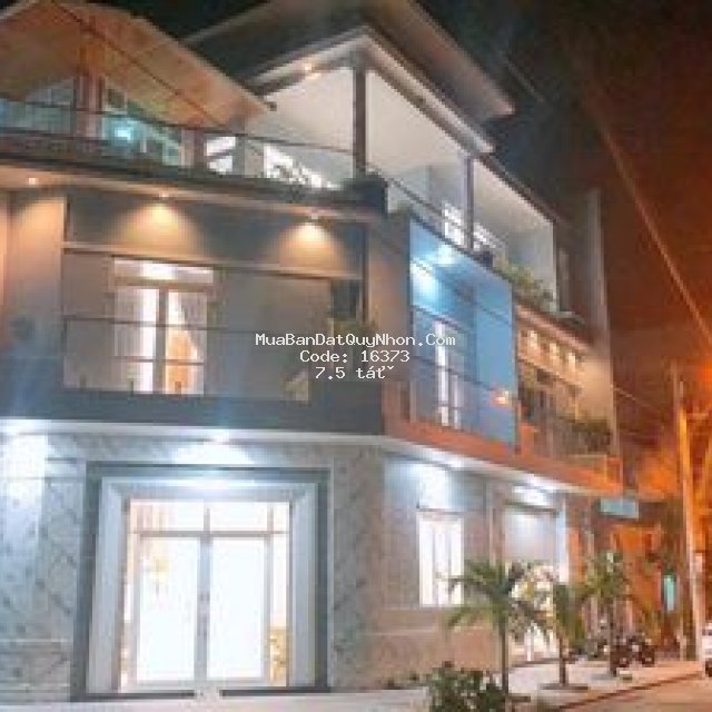 Chuyển vào sg nên bán lại căn nhà xây dựng kiên co