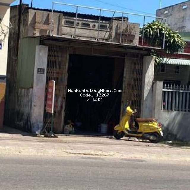 Nhà 2 mặt tiền đường hùng vương