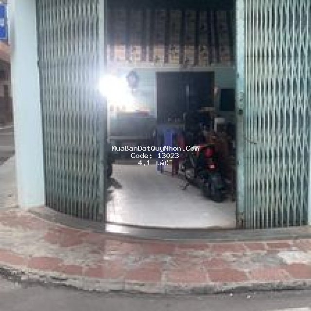 Nhà 2 mặt tiền sát chợ đầm