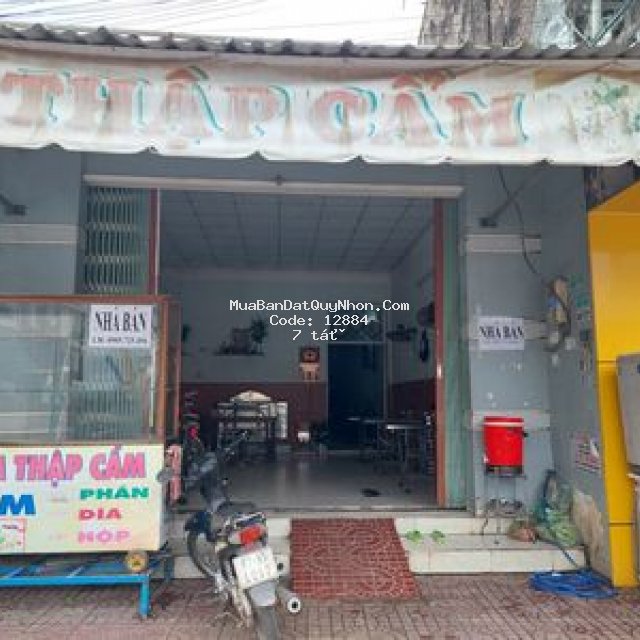Vỡ nợ nên bán nhà mt ngay trung tâm tx bình định