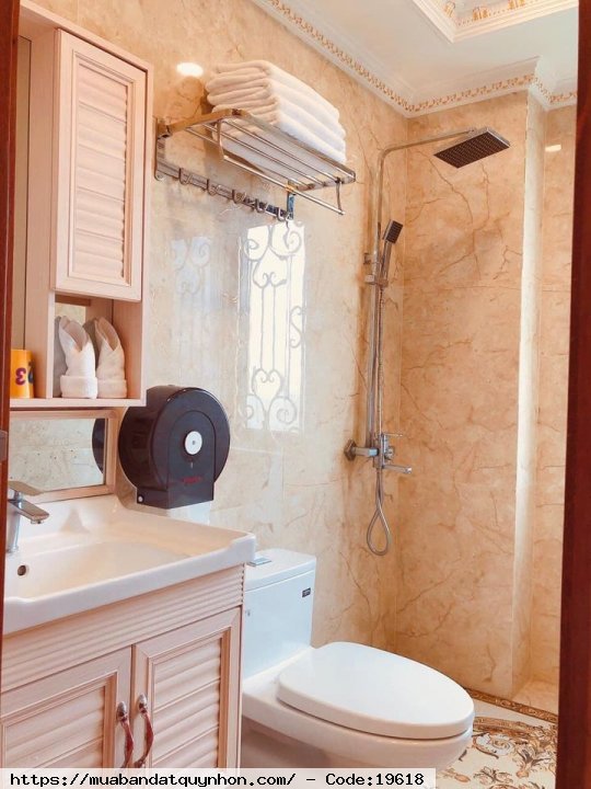Bán khách sạn 13 tầng đường An Dương Vương, tp Quy Nhơn - 22 phòng cao cấp - DT: 1170m2