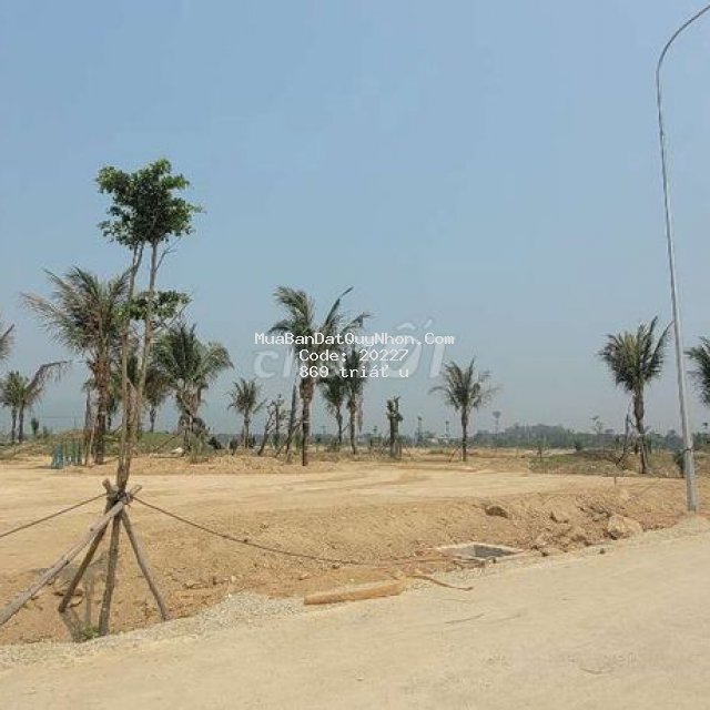 Bán lô 2 mặt tiền đối diện công viên đường 20m5, ngay siêu thị go