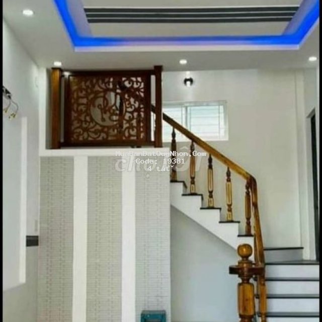 Bán nhà 3 tầng mặt tiền lý tự trọng giá 4 tỉ
