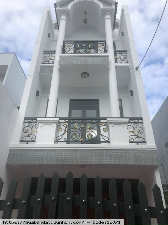 Bán nhà đường ô tô_Phường VIP Nguyễn Văn Cừ_TP Quy Nhơn - Kết cấu: nhà 3 mê - Diện tích: 50m2- Giá: 5,4 tỷ