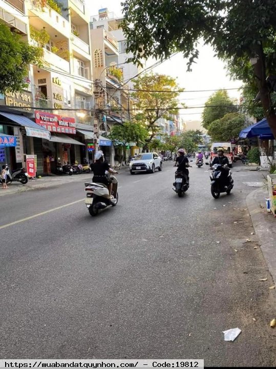 Bán nhà mặt tiền đường Tăng Bạt Hổ_P Lý Thường Kiệt_Quy Nhơn - Thiết kế nhà 3 tầng gồm 3 phòng ngủ - Hướng bắc - Giá: 4 tỷ 500 triệu
