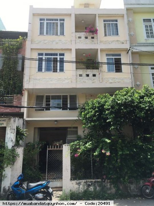 Bán nhà mặt tiền phường Ngô Mây - Tp Quy Nhơn, gần chợ khu 6 - Diện tích: 50m2, nhà 4 mê, 3pn - Giá 4 tỷ 300 triệu