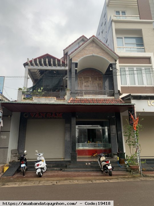 Cần bán nhà 2 mê, 2 mặt tiền đường, Thạnh Xuân Đông, Hoài Hương, Hoài Nhơn, Bình Định - Diện tích: 185,4 m2 - Gia bán: 5 tỷ Cần bán nhà 2 mê, 2 mặt tiền đường, Thạnh Xuân Đông, Hoài Hương, Hoài Nhơn, Bình Định - Diện tích: 185,4 m2 - Gia bán: 5 tỷ