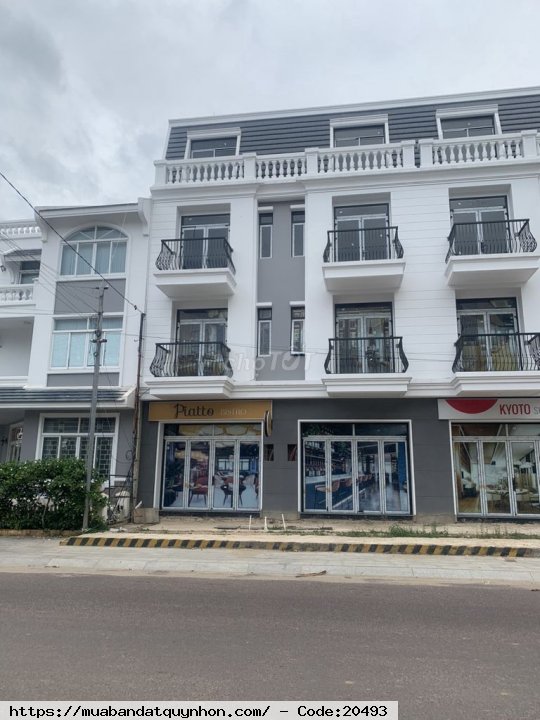 Chỉ 1 căn nhà phố mặt tiền đường lớn, giảm 2 tỷ cắt lỗ bán nhanh