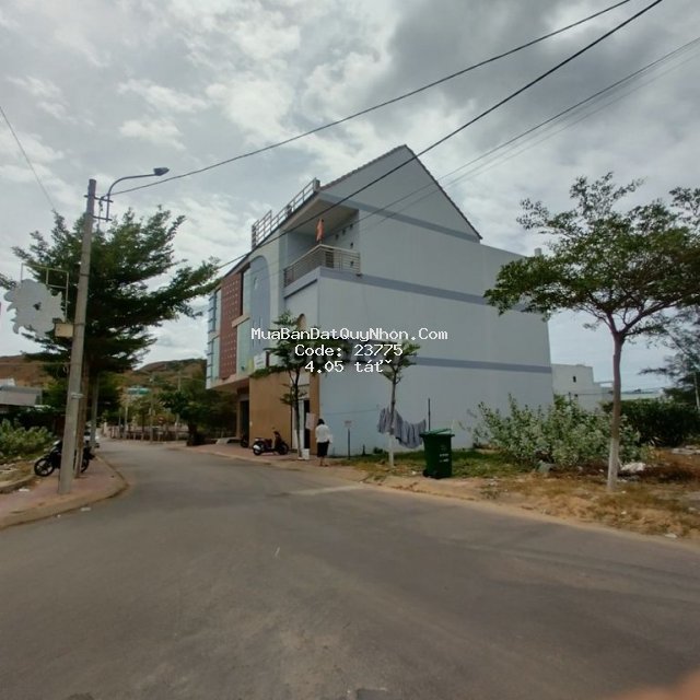 Bán gấp đất eo gió