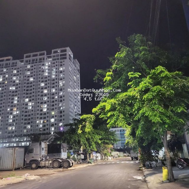 Bán lô đất  khu biệt thư điện biên phủ giá 4,5 tỉ